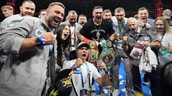 Усик поставив на вуха Лондон: шалені емоції Дорофєєвої, Шевченка та Седан – легенда не зупиняється