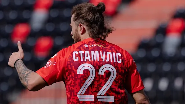 "Коли новачки співають – це завжди смішно": легіонер УПЛ про генія ПСЖ і політ на повітряній кулі