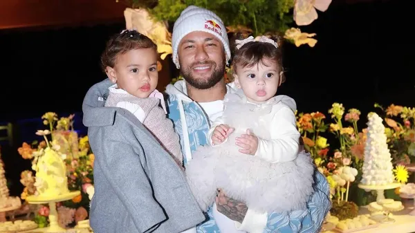 Неймар шокировал фанатов авто за 63 миллиона: на нем ездить запрещено – спорткар, как у Бэтмена