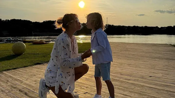 Пятова приголомшена, скільки в неї дітей з легендою Шахтаря – дві доньки вже вищі за неї