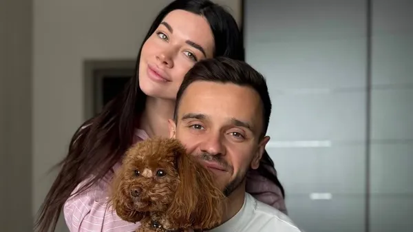 Блеск любви и романтики: супруги Демченко растопили сердца фанов теплыми кадрами