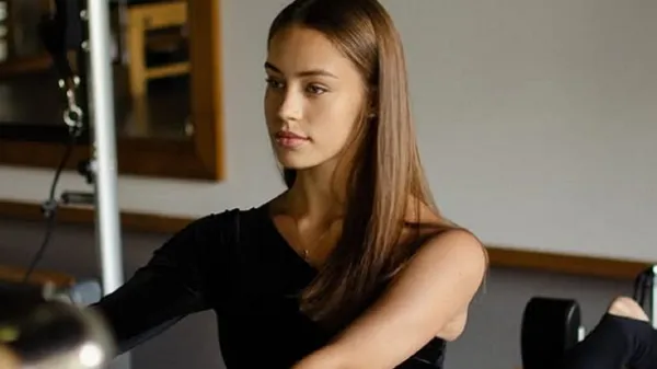 Дівчина Яцика показала, як виглядає ідеальність: розкіш, стиль і неповторна атмосфера Відня