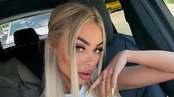 Гаряча пасія Алефіренка засвітила соковиті принади у палкій фотосесії – пекельна пожежа