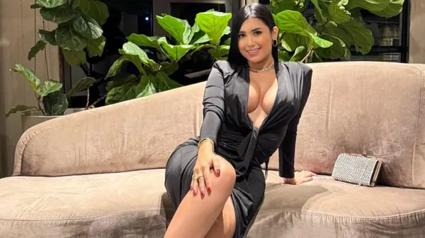 Леопардовая богиня – болельщица Колумбии показала грудь, талию и бедра без компромиссов