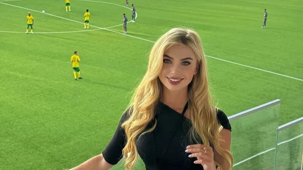 Савіна у найяскравіших моментах літа: подорожі, робота та модні луки