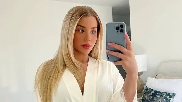 Ранок з перчинкою: як найсексуальніша футболістка проводить свій пікантний початок дня