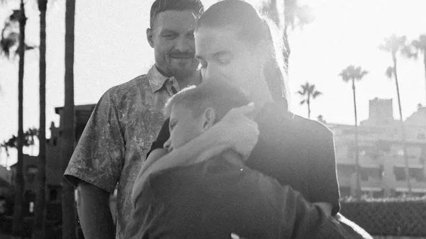 Усик з дружиною став чемпіоном світу вже не в боксі: син виступив у ролі Дюбуа – вогняні фото