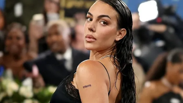 Родрігес підкорює Венеціанський кінофестиваль: образ, від якого мережа зійшла з розуму