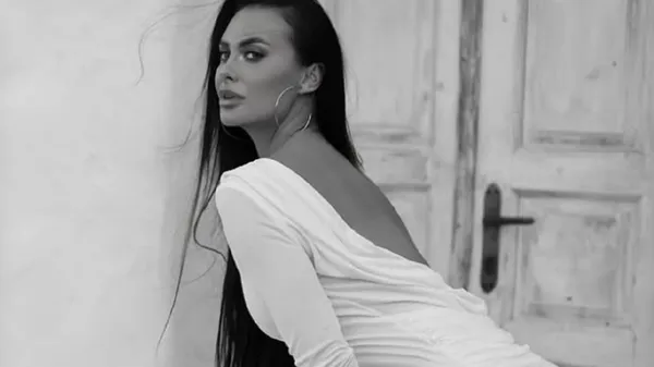 Красуня екс-зірки Динамо подарувала гарячий фурор у мінімумі: вигини рвуть уяву