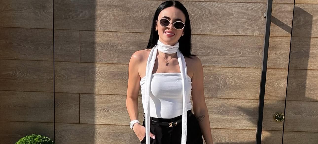 Лунина поразила нежностью и женской роскошью с букетом от любимого