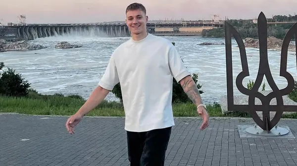 Уже не скрывает – Бражко выставил Квиткову и страстно поцеловал ее прямо в кадре