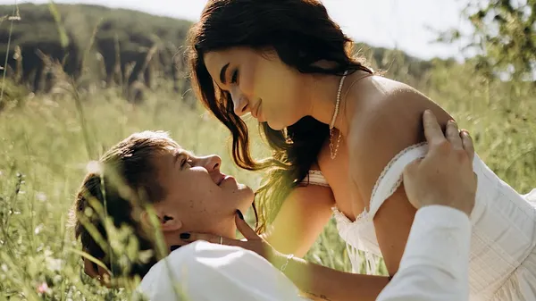 "Любов на відстані": кохана Кінарейкіна про його перші дні у Вільяреалі, найбільший бонус і BMW