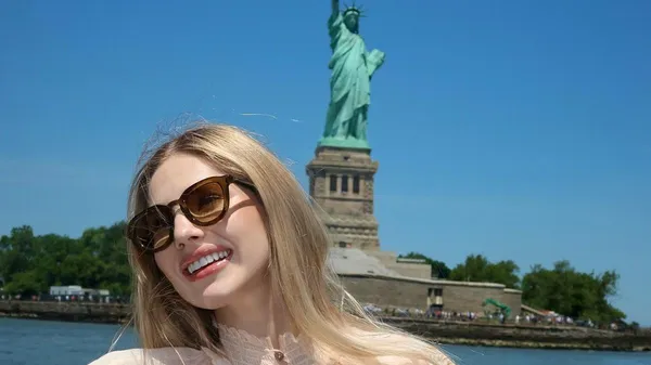 Дружину Забарного в день трансферу ПСЖ вже атакують росіяни – образилися на її слова