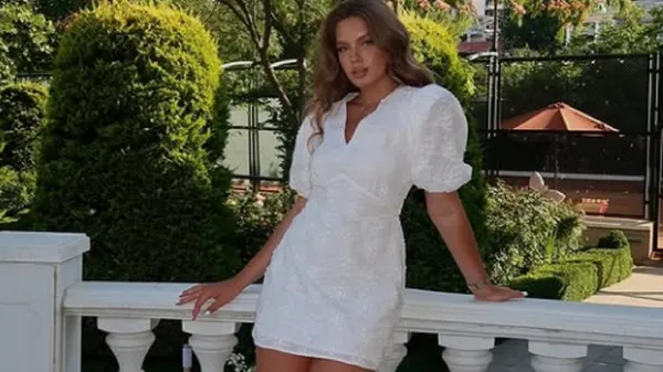 Українська тенісистка на пляжі засвітила форми мрії: гаряча фотосесія підірвала мережу