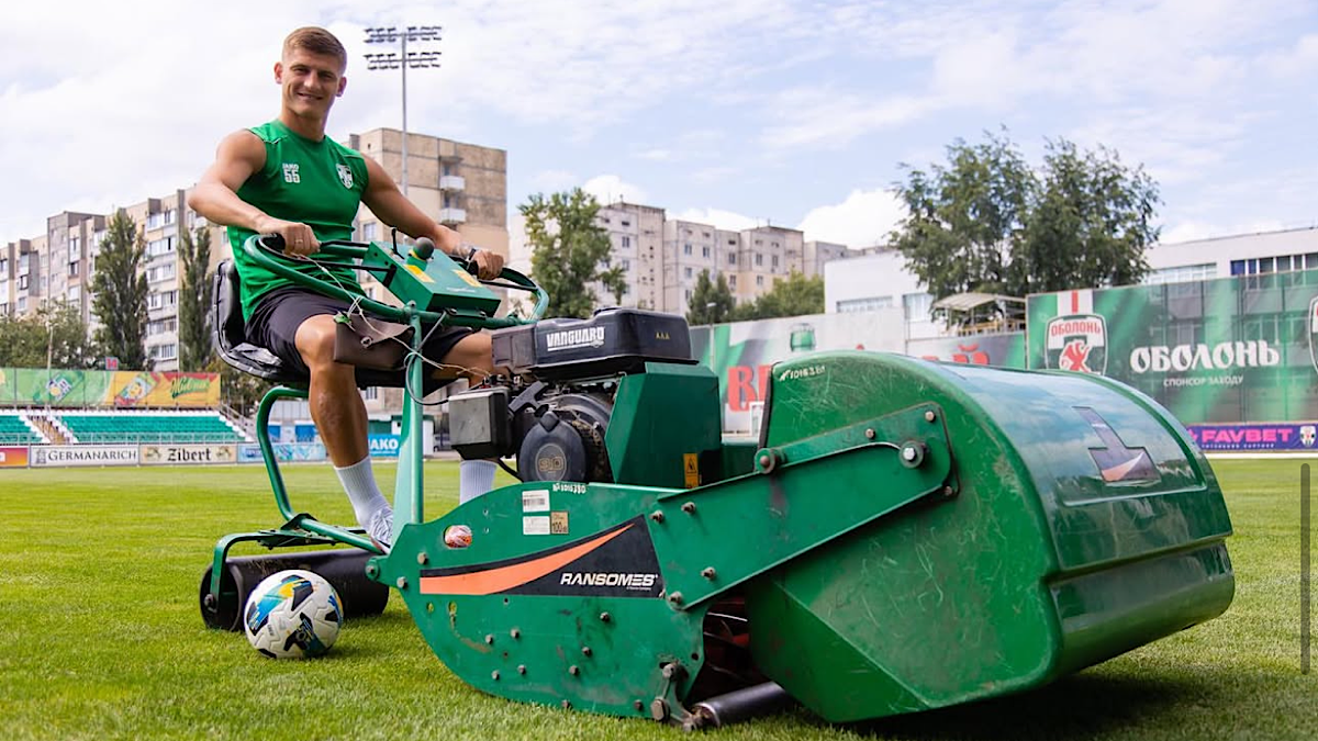"Улюблене місто?&nbsp;Село Комиші!": бомбардир Оболоні про холодну ніч, просекко і професію електрика 