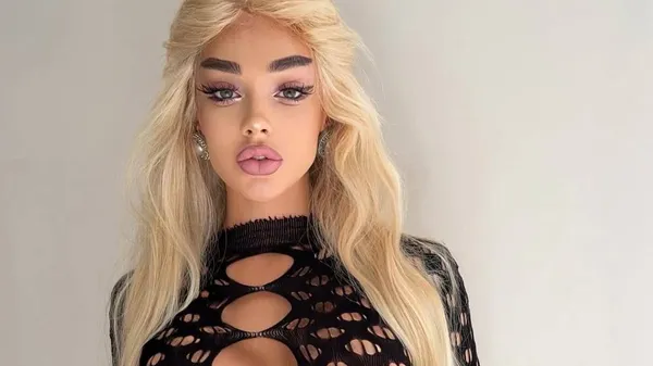 Колишня Вербіча в мереживному боді та панчохах зваблює мережу – сексуальності не позичати