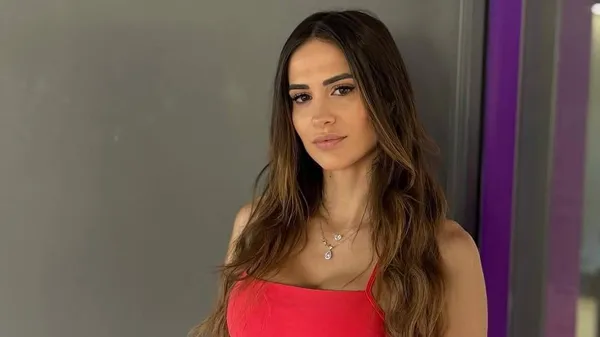 Любка звезды Болоньи раскалила соцсети неистовым соблазном – эталон обольстительности