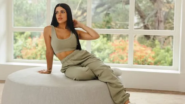 Обраниця одноклубника Мудрика змістила фокус: гарячий відпочинок перетворився на показ спокуси