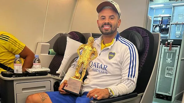 Титулованный футболист стал отцом в 11 лет: фото со взрослой дочкой вирусится – фанаты не верили