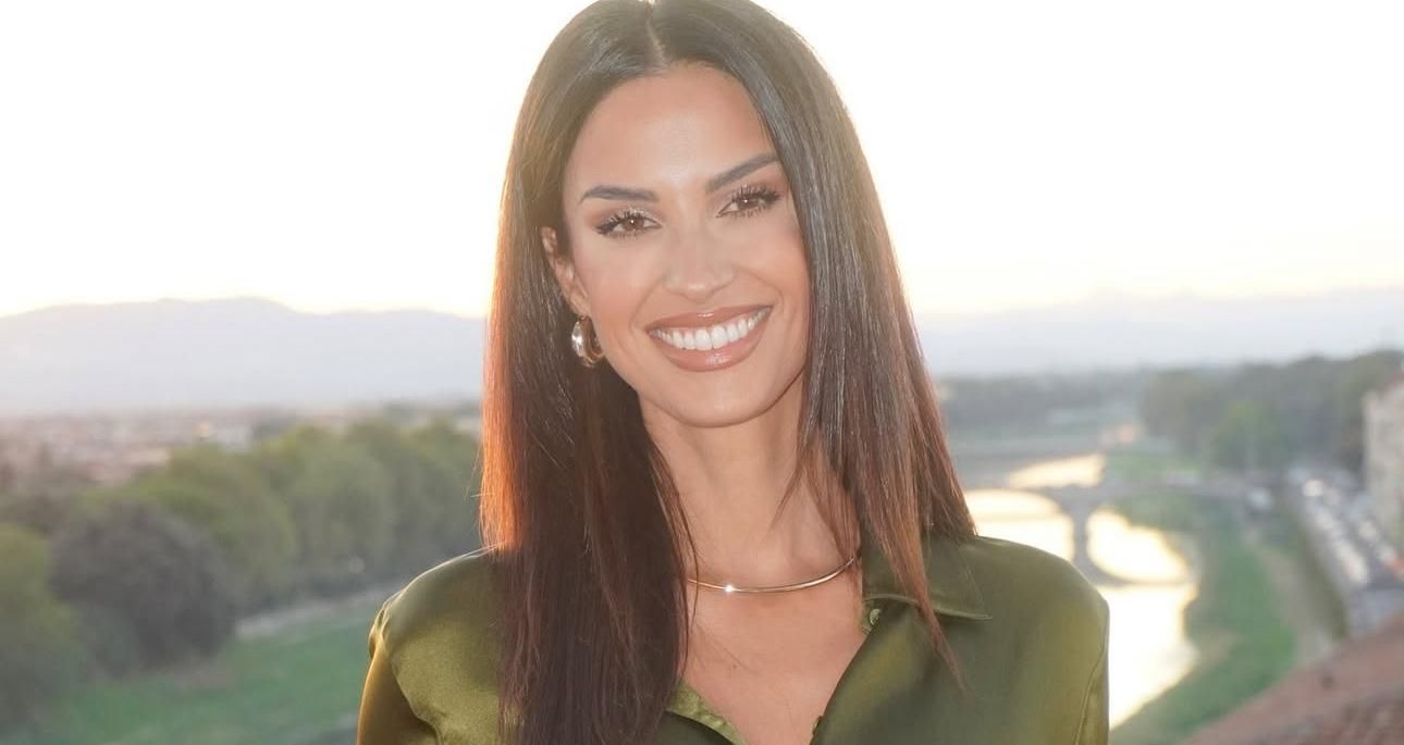 Телевізійна муза Серії А – 34-річна репортерка підкорює серця новим фото зі стадіону 