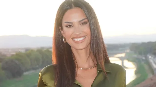 Телевізійна муза Серії А – 34-річна репортерка підкорює серця новим фото зі стадіону