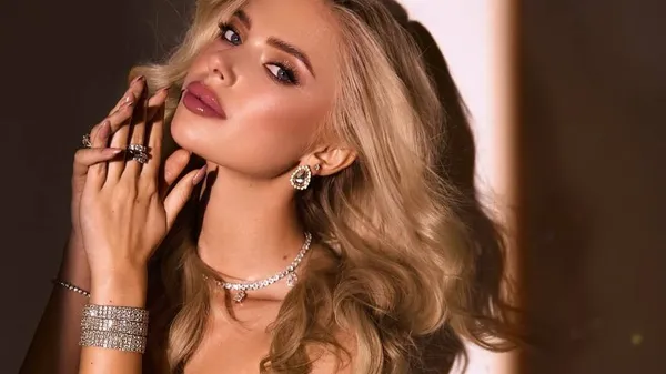 Савина покорила Ukrainian Fashion Week – такое блестящее появление запомнится надолго