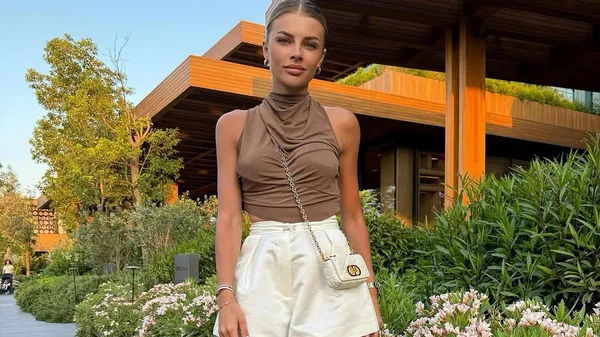 Зинченко с двумя девушками создает бешеный ажиотаж – Зубкова и Качараба заценили невероятную красоту