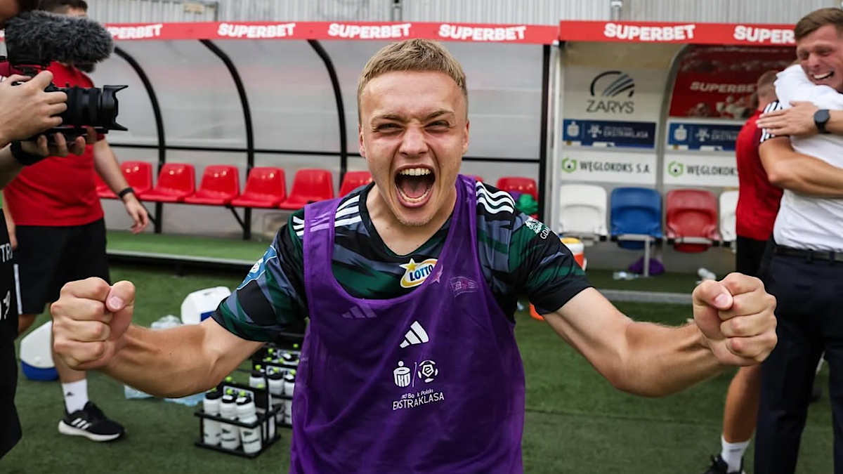 "Ноги не такие тяжелые": футболист Динамо ведет дневник и рассказал, что делает перед сном