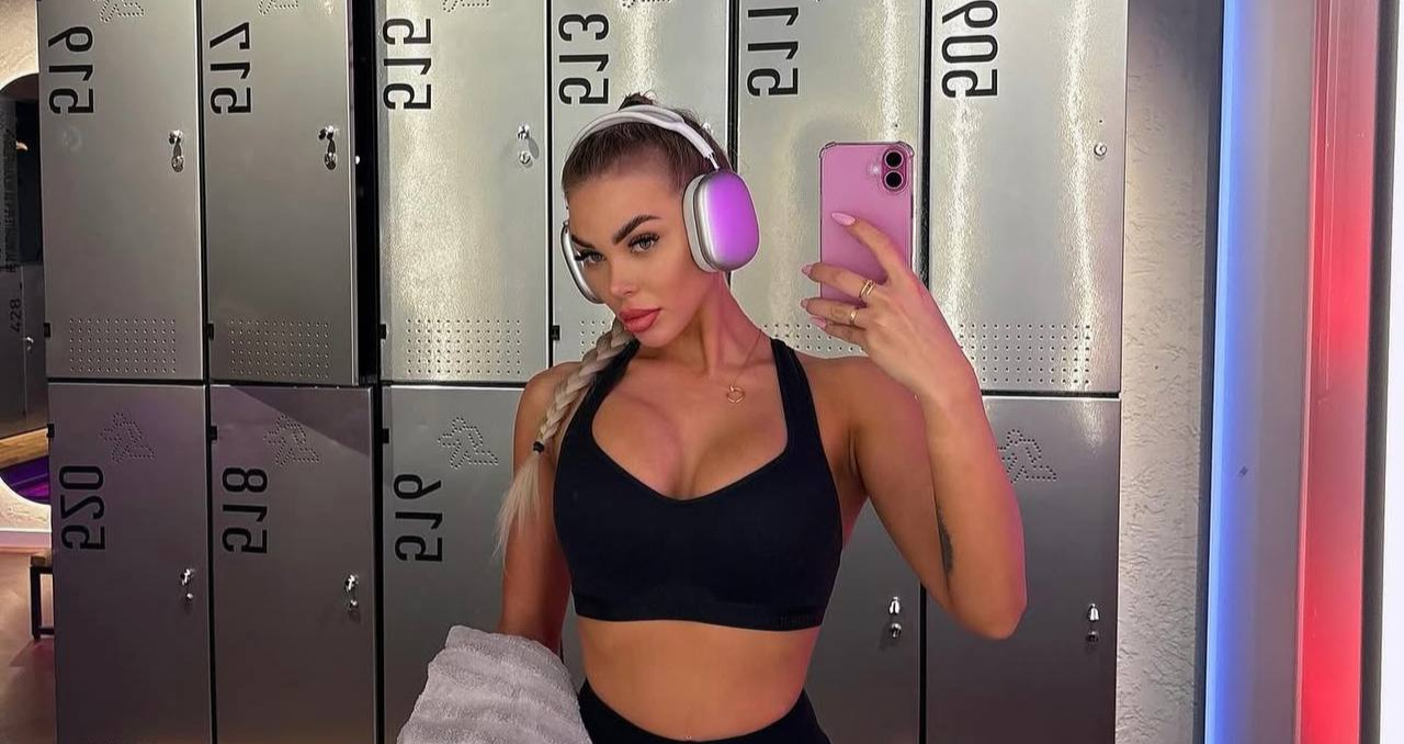 Гаряча дівчина Алефіренка шокувала соцмережі соковитими формами – неможливо відірвати погляд