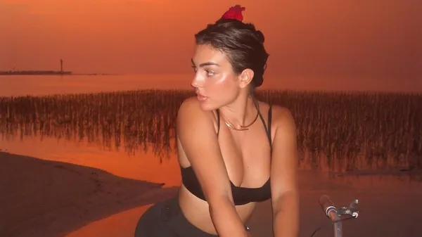 Пасія Роналду розважається з дружиною Безоса – помірялися розкішними обручками за мільйони