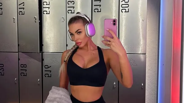 Пасія Алефіренка підштовхнула фанів до спекотних фантазій – стримана пристрасть вирує через край