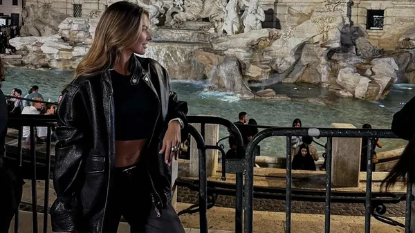 Дружина Лєвандовскі пітніє з іншим по сусідству з Довбиком – форвард Барселони не розуміє: "Навіщо"