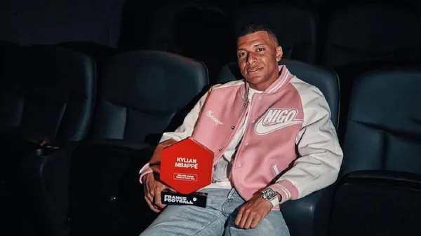 "Інтимність за згодою": Мбаппе і таємничі романи злого генія збірної України