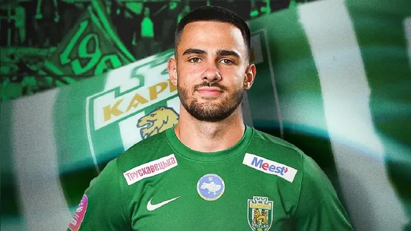 "За три хвилини двічі влучив у штангу": вінгер Карпат про гол Лестеру і ритуал із "кофе"