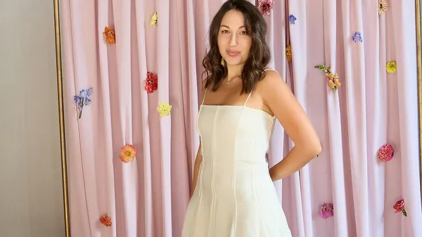 Гол Довбика викликав шалену реакцію фанаток: Артема розцілували на очах дружини – секрет простий