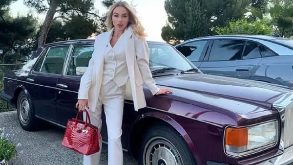 Колишня Гусєва спровокувала фурор архівними кадрами з відпочинку: мережа не встигає реагувати