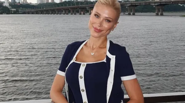 Жена Конопли показала тело мечты в зале – блестящая форма и взгляд проникает глубже слов