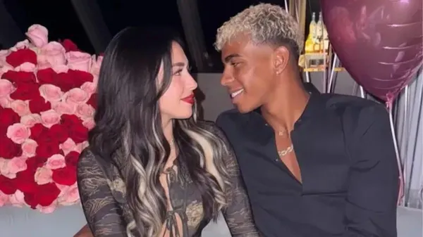 Дівчина Ямала закрутила роман з новачком Реала – лідер Барси подарував Феррарі лише тиждень тому