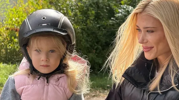 Обраниця Коноплі зачарувала сімейним відео з донечкою – ніжність у кожному русі