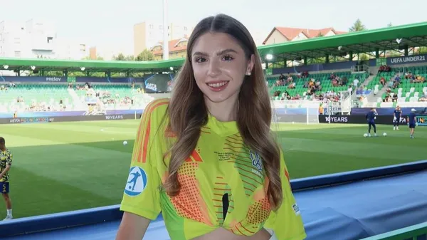 Муза вратаря Динамо устроила в ленте Инстаграма итальянскую сказку – взрыв женственности и красоты