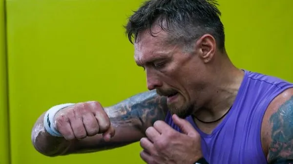 Царский подарок: команда Усика готова просто отдать один из чемпионских поясов Что это за хитрый план?