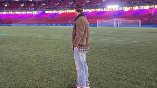 Мессі розбив серця фанатів "Барси": таємний візит на "Камп Ноу" і слова, від яких навертаються сльози