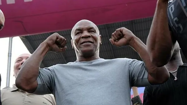 Залізний Майк знайшов суперника, якого не може нокаутувати. І це не Джейк Пол