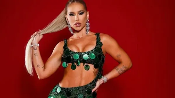 Гольова засуха та гарячі танці: як Вінісіус лікує рани від фанатів "Реала" в обіймах моделі-мільйонниці