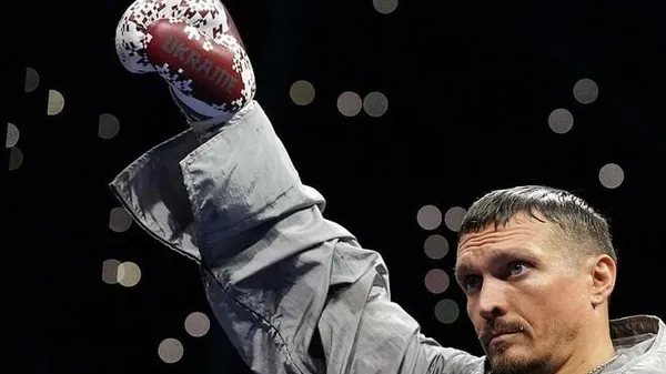 Чемпіоном не народжуються: Усик розповів, як мати Холіфілда змусила його стати легендою