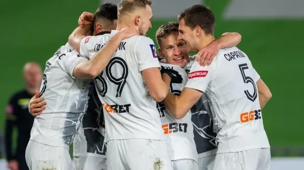 Испанская сиеста? Нет, не слышали: Ротань готовит "Полесью" адский зимний марафон