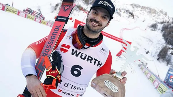 Швейцарський банкет у Франції: як тріо з Альп вкрало подіум, а один з них стрибнув з 13 місця до срібла