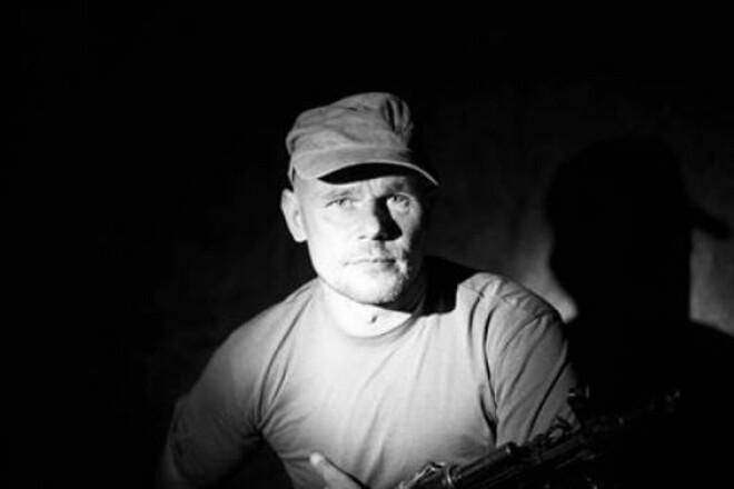 Діагноз для країни від воїна-філософа: історія фаната "Дніпра", який проміняв Європу на окопи