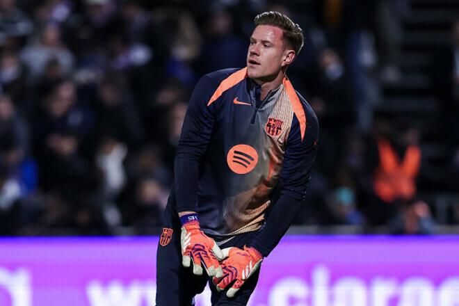 Драма у роздягальні "Барси": Щенсний "подарував" матч тер Штегену, а Флік тепер пояснює, хто в домі господар