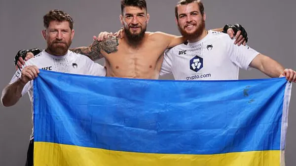Привет, UFC, у вас проблемы Украинец Амосов пришел за поясом россиянина Махачева